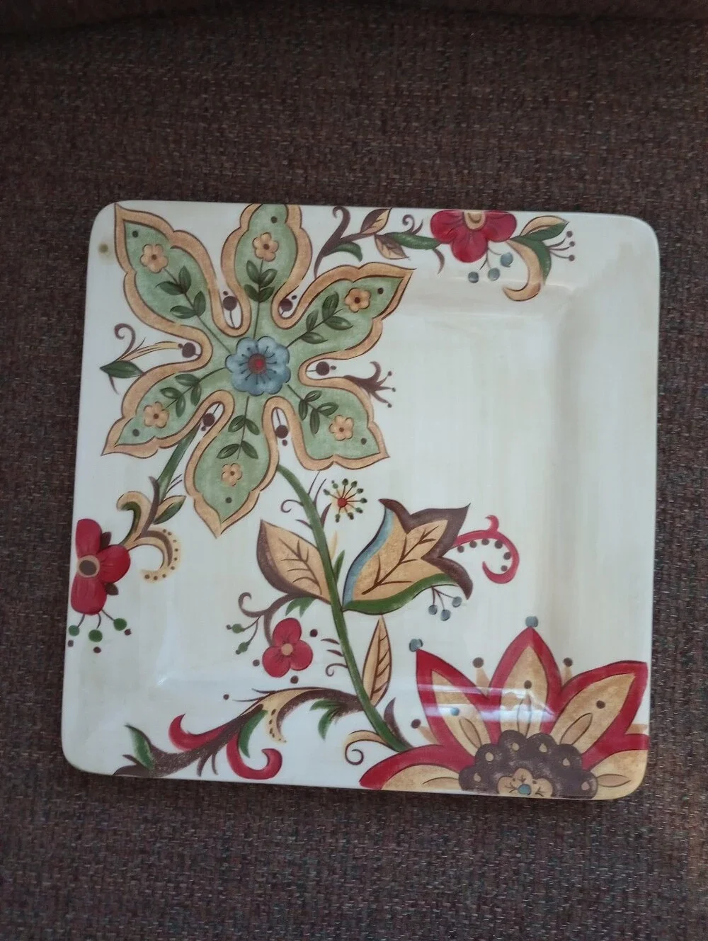 Pier 1 Carynthum Floral 10.5